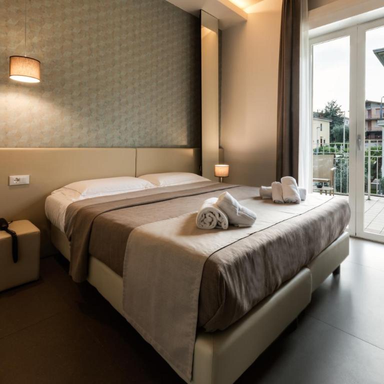 Hotel Palazzo del Garda & Spa - Camera Matrimoniale con Balcone - 2