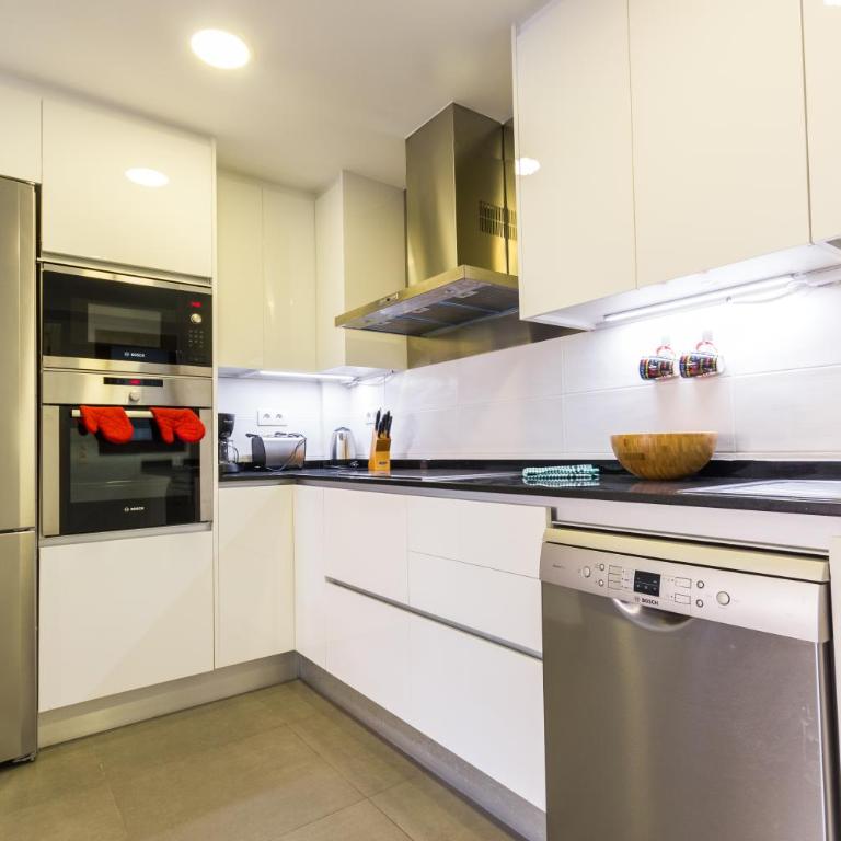 Canteras Luxury Beach Apartments - Apartamento Deluxe - 3