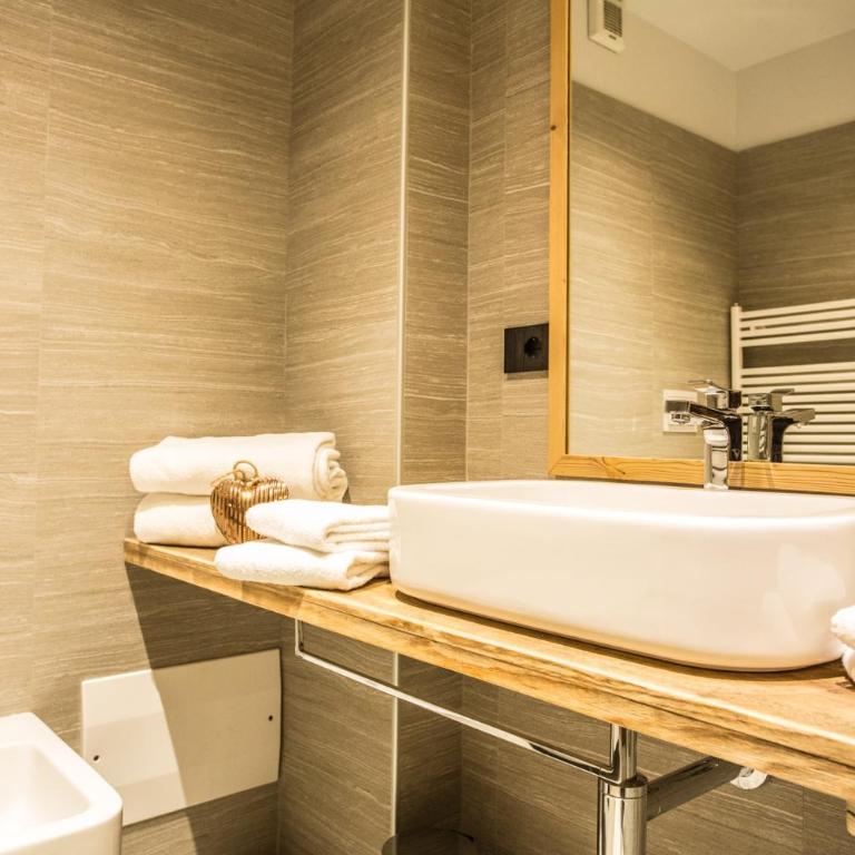 Alpine Rooms Guesthouse - Camera Matrimoniale con Bagno Privato - 8