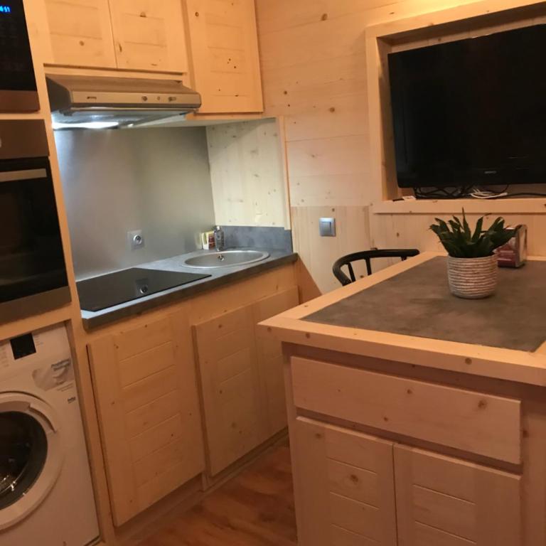 Gîte Bella Vita - Studio avec Baignoire Spa - 6