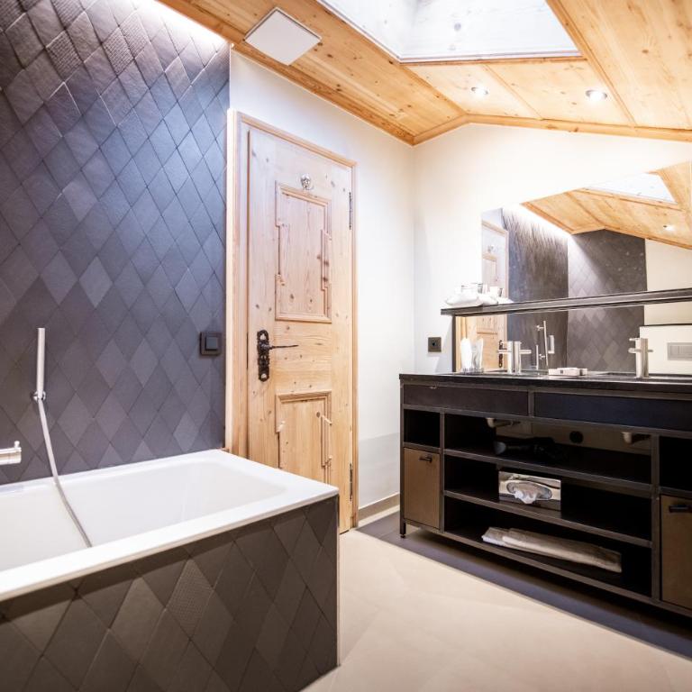Tradition Julen Hotel - Matterhorn Suite - 5