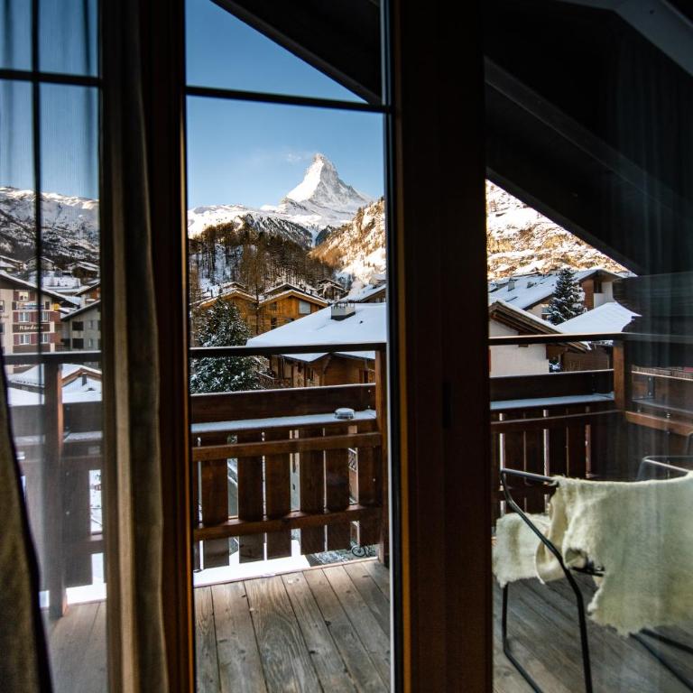 Tradition Julen Hotel - Matterhorn Suite - 1
