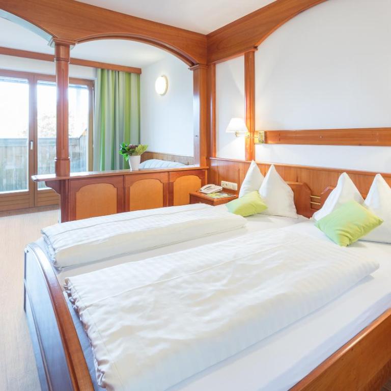 Golf-Tennis-Wellnesshotel Mori - Doppelzimmer mit Balkon - 1