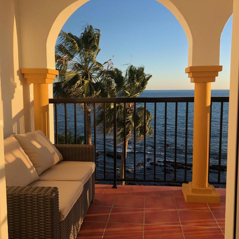 BALCON DEL MAR 2-3 A, APARTAMENT ON THE BEACH FRONT - Apartamento - 4