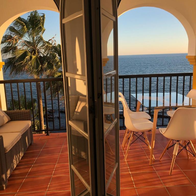 BALCON DEL MAR 2 APARTAMENT ON THE BEACH FRONT - Apartamento - 3