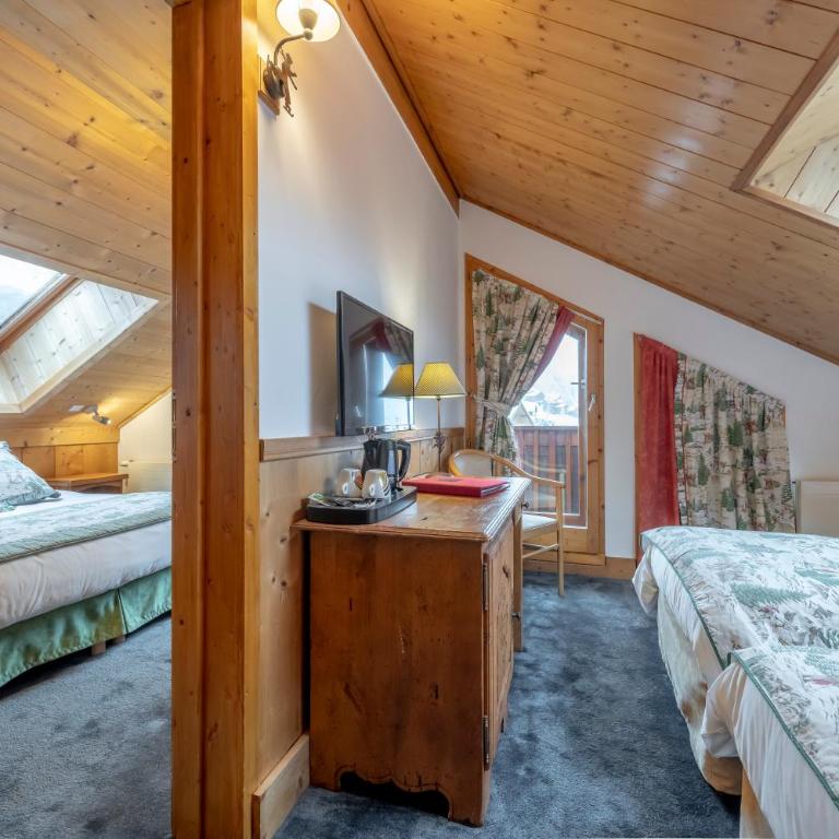 Hotel Eterlou - Chambre Familiale (5 Adultes) - 2