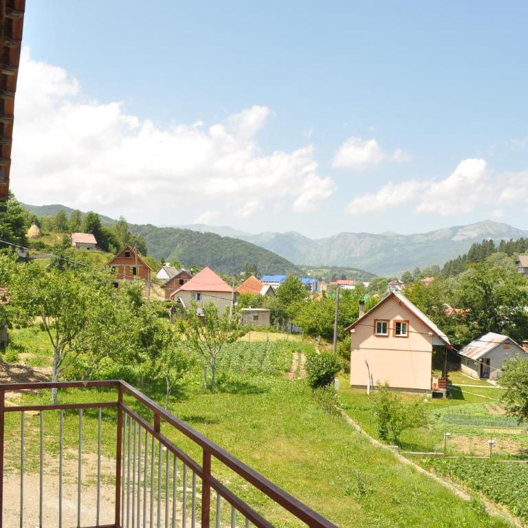Apartments & Rooms Bojic - Trokrevetna Soba s Pogledom na Planine - 7