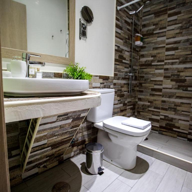 Bloom Inn Madrid - Standard Double Room - 8