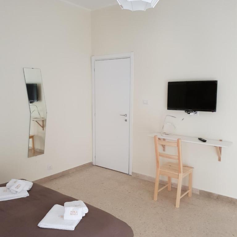 Perla Sicula - Deluxe Double Room with Balcony - 3
