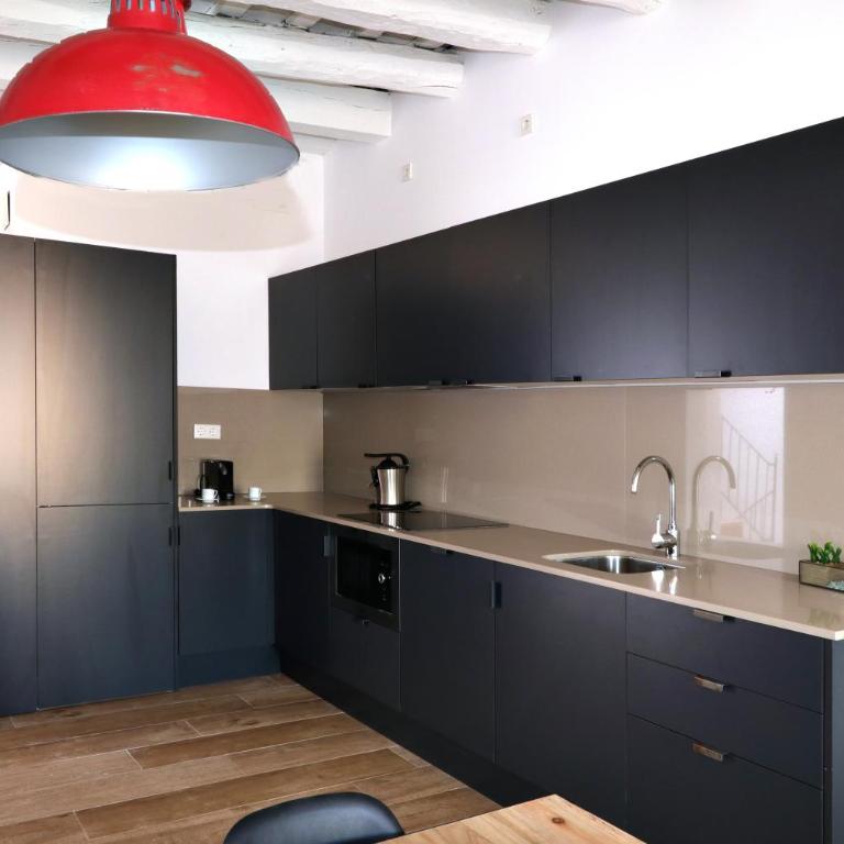 ClassBedroom Port Ramblas - Three-Bedroom Apartment - 17