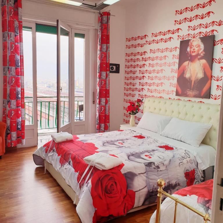 Blue Crystal NAPOLI ROOMS - Camera Tripla con Balcone e Bagno in Comune - 7