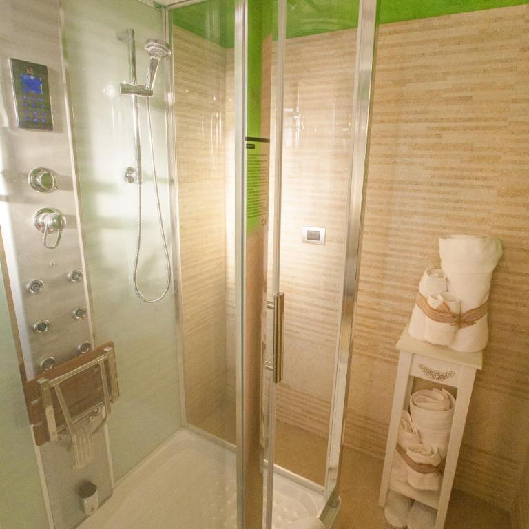 Rogiual - Grande Chambre Double ou Lits Jumeaux - 4