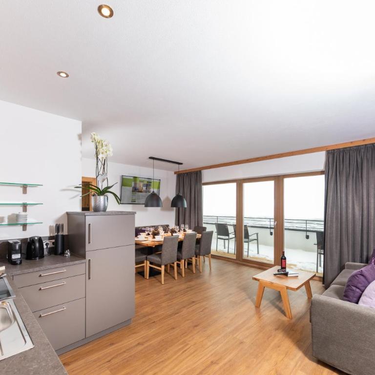 Das Grünholz Aparthotel - Apartment mit 3 Schlafzimmern und Balkon - 6