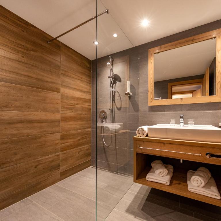 Das Grünholz Aparthotel - Apartment mit 2 Schlafzimmern und Balkon (6 Erwachsene) - 9