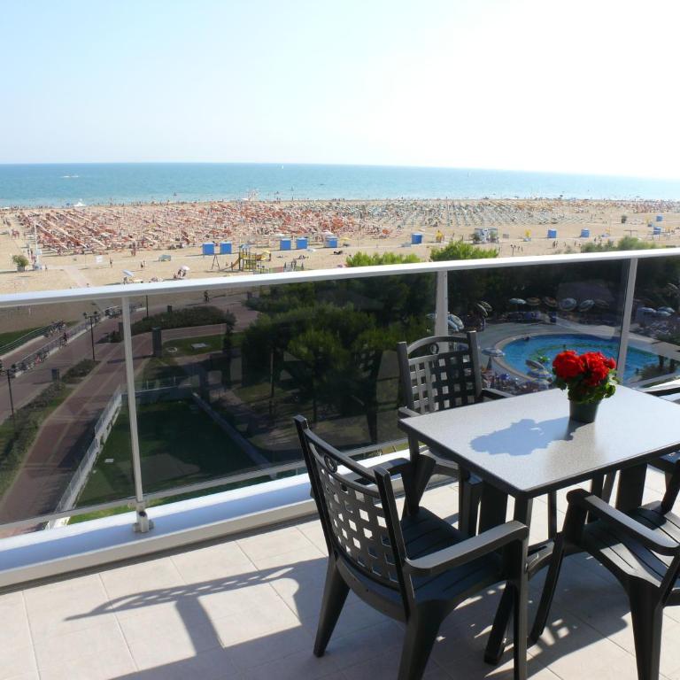ApartHotel Panorama Beach - Appartamento con 2 Camere da Letto e Vista Mare - 2