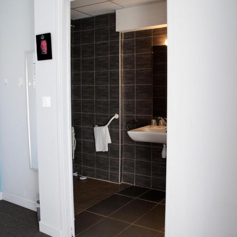 Hotel Bleu Azur - Chambre Double - Accessible aux Personnes à Mobilité Réduite - 6