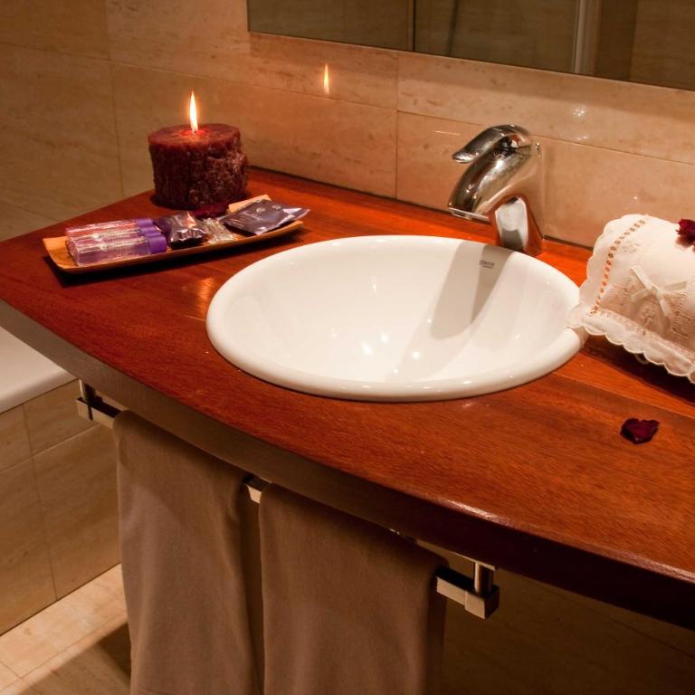 GRAN CHALET HOTEL & PETiT SPA WELLNESS - Habitación Triple Premium (2 adultos y 1 niño) - 3