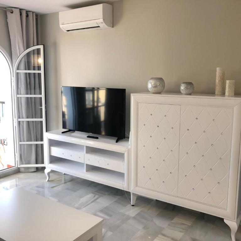 BALCON DEL MAR 2 APARTAMENT ON THE BEACH FRONT - Apartamento - 12