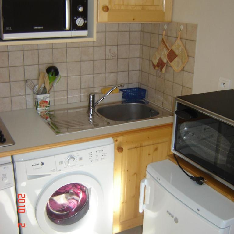 appartement gentiane 4personnes dans gite "la maison d'augustin" classé 3 étoiles,la tour,73530 st jean d'arves - Appartement avec Vue sur la Montagne - 8