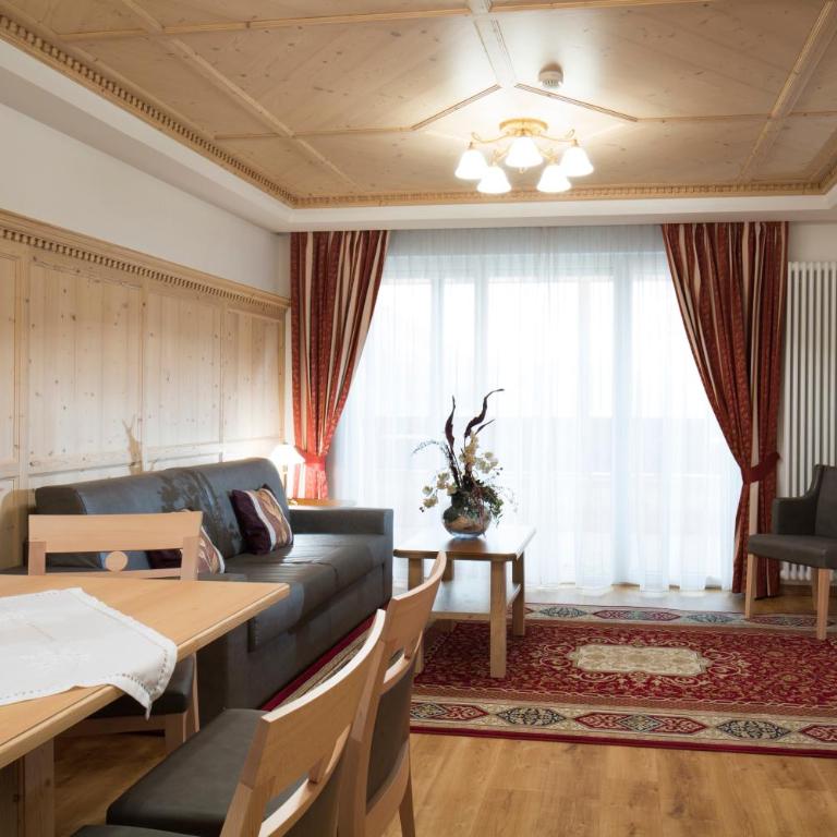 Residence Isabell - Appartamento Superior con 2 Camere da Letto e Balcone - 8