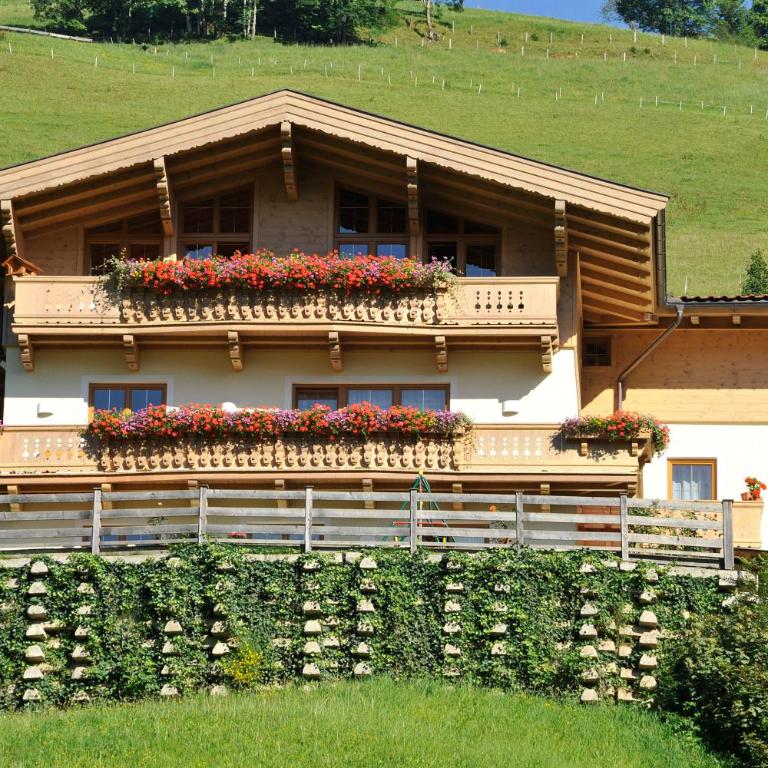 Ferienwohnung Schmid - Apartment mit 2 Schlafzimmern und Gartenblick - 10