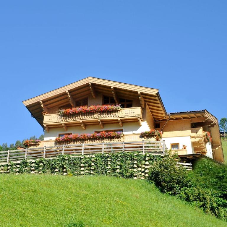 Ferienwohnung Schmid - Apartment mit 2 Schlafzimmern und Gartenblick - 11
