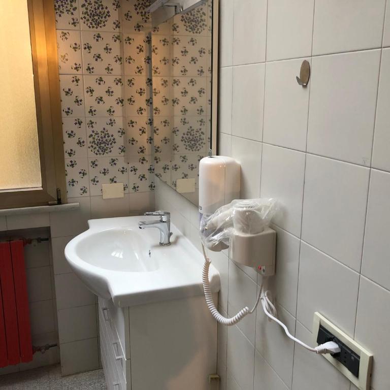 8- Tourist House Bologna - Light House - Self check-in - Appartamento con 1 Camera da Letto - 34