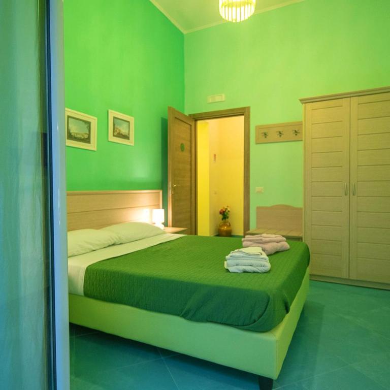 B&B al Centro Storico - Camera Matrimoniale con Bagno Privato Esterno - 4