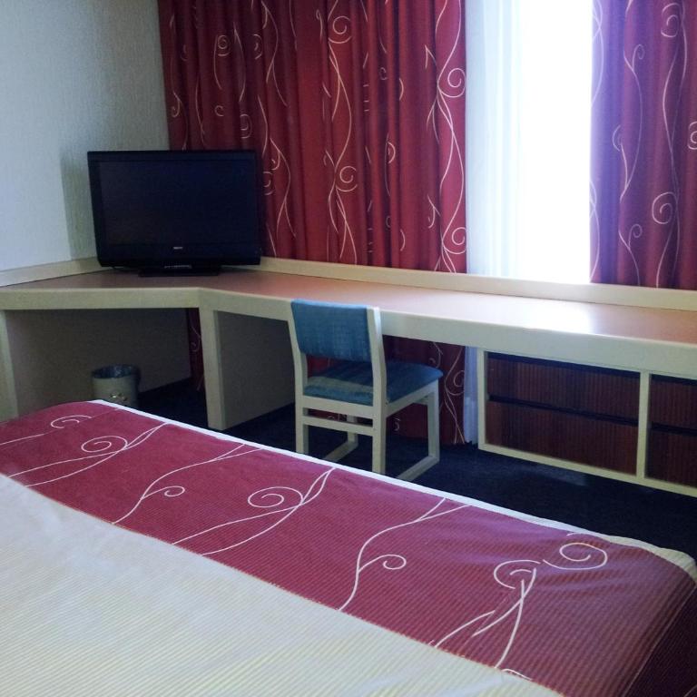 Hotel Fleming - Habitación Doble - 2 camas - 4