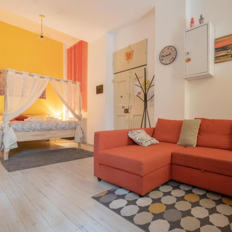 Arpa Apartments Bologna Center - Family Studio with Private Bathroom - 3