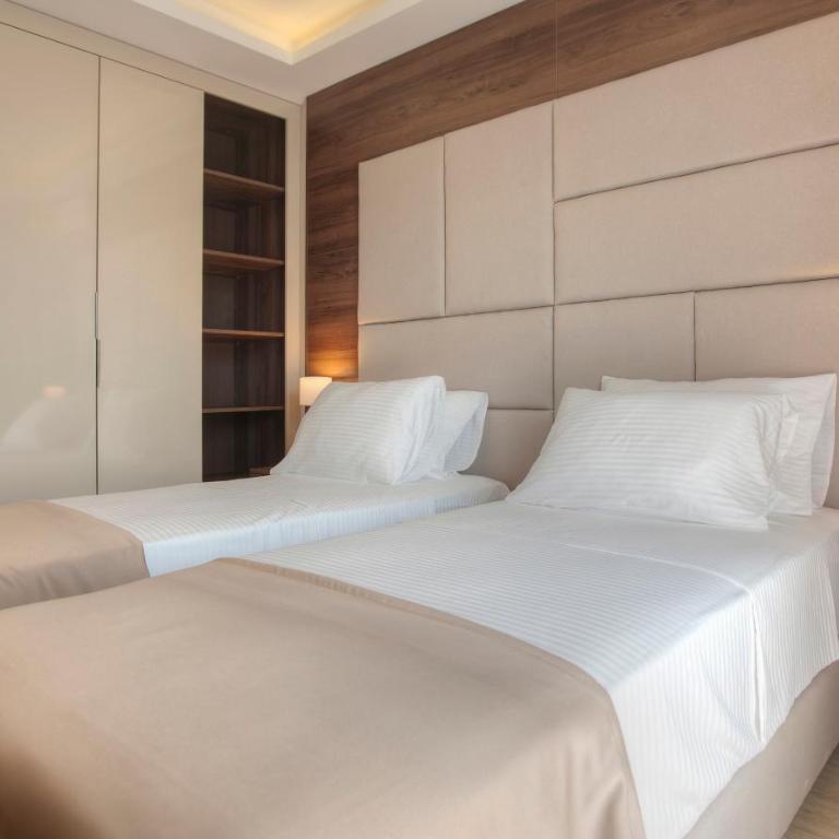 Hotel Twelve by Aycon - Dvokrevetna Soba sa Bračnim Krevetom - 2