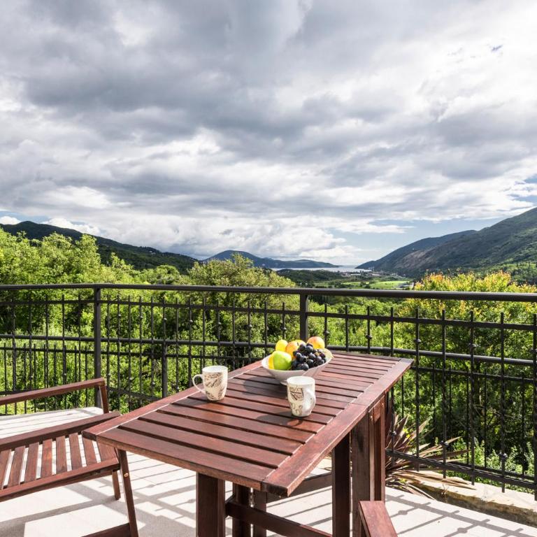 Lavender house with shared pool - Villa - 8