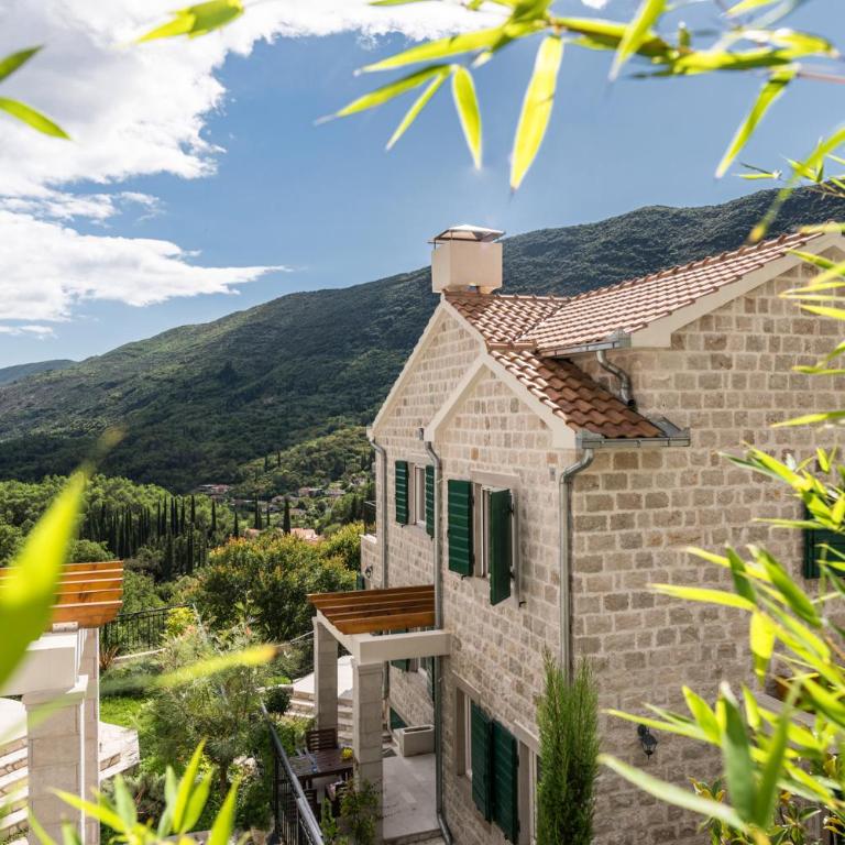 Lavender house with shared pool - Villa - 7