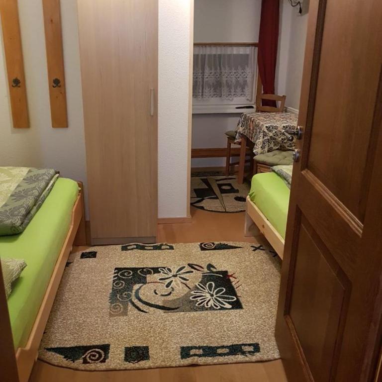 Pension Haus Rohrmoser - Kleines Zweibettzimmer - 4