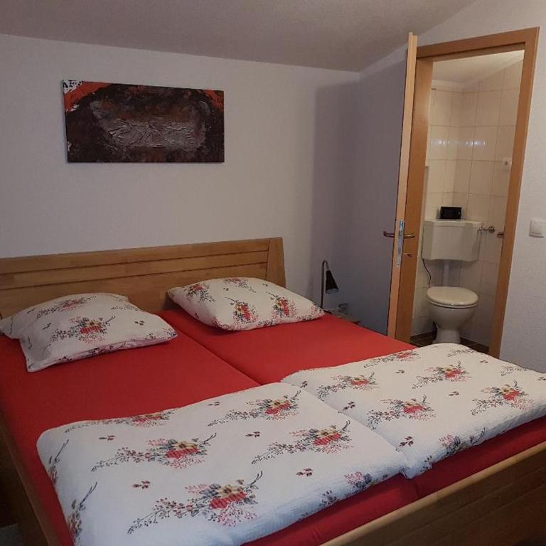 Pension Haus Rohrmoser - Doppelzimmer mit Balkon - 3