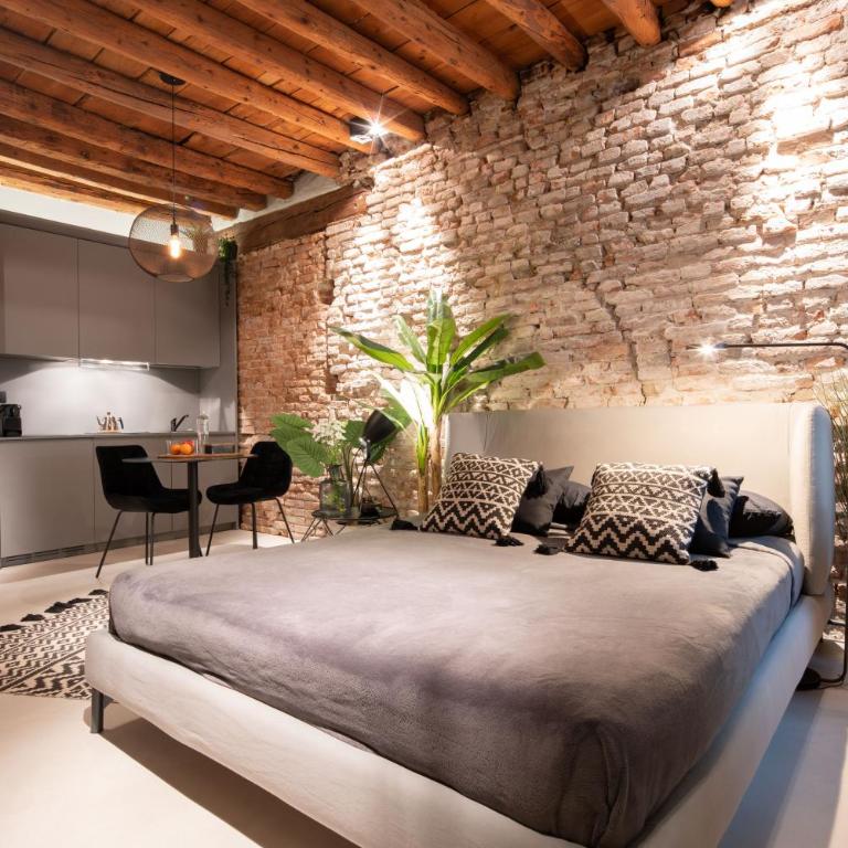 OFFICINE CAVOUR Piazza Cavour - Appartamento Monolocale - 1