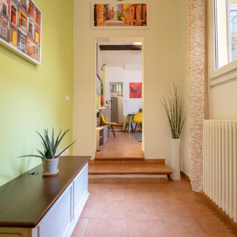 Arpa Apartments Bologna Center - Superior Apartment with Private Bathroom - 5