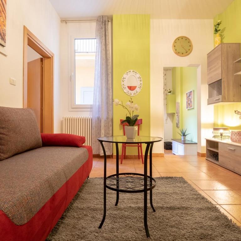 Arpa Apartments Bologna Center - Superior Apartment with Private Bathroom - 3