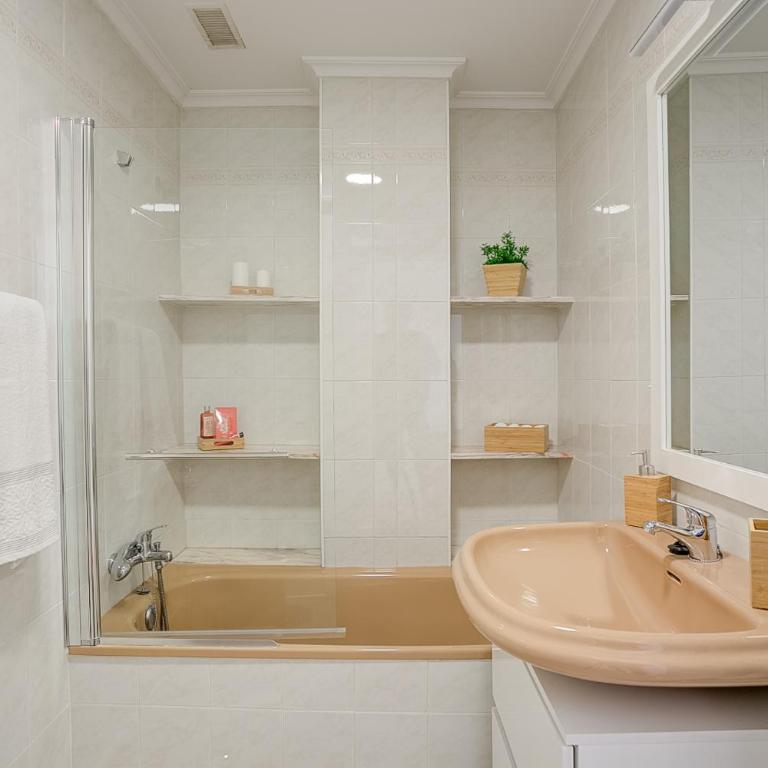 Un Lujo en el Corazón de Alicante - Apartment - 30