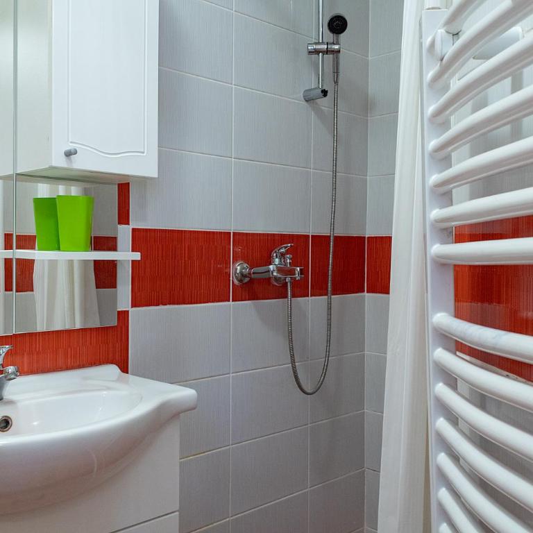Apartments In - Apartment - 6