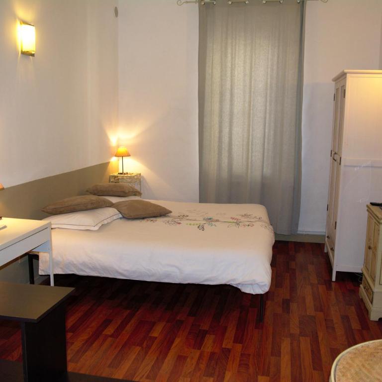 Autan des Couleurs - Chambre Double ou Lits Jumeaux - 10