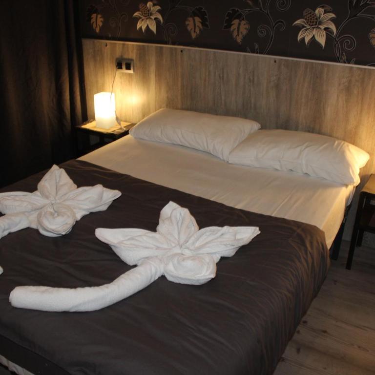 BCN Condal Hostal - Double or Twin Room with Shared Bathroom - 31