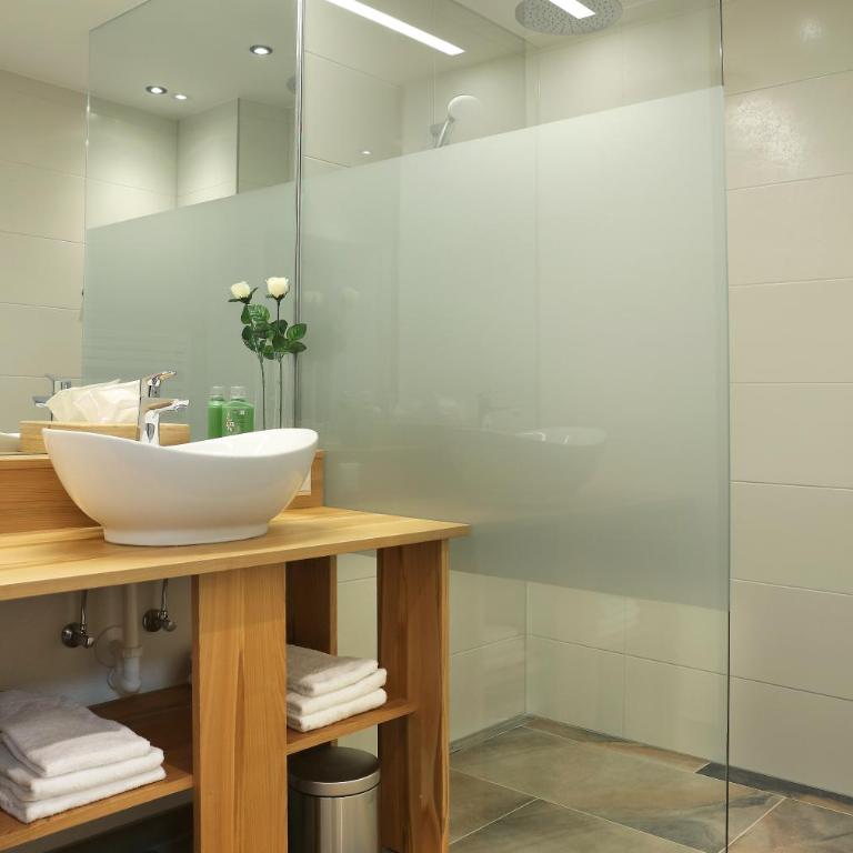 Landschützer's Country Suites - Deluxe Suite mit Whirlpool-Badewanne - 5