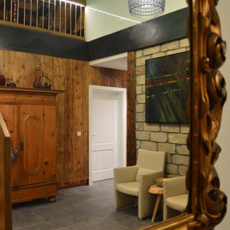Landschützer's Country Suites - Deluxe Suite mit Whirlpool-Badewanne - 12