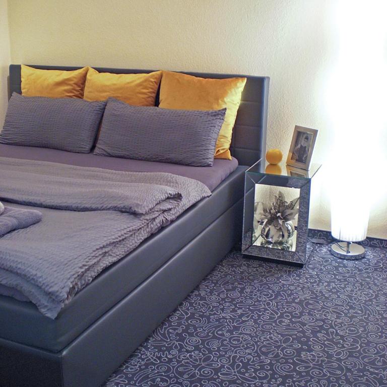 Lion Homestay Munich - Zimmer mit Kingsize-Bett - 12