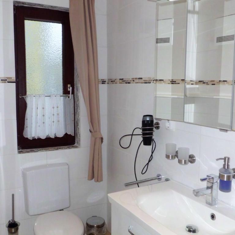 Haus Marina inklusive gratis Eintritt Alpentherme - Apartamento de 2 dormitorios - 4