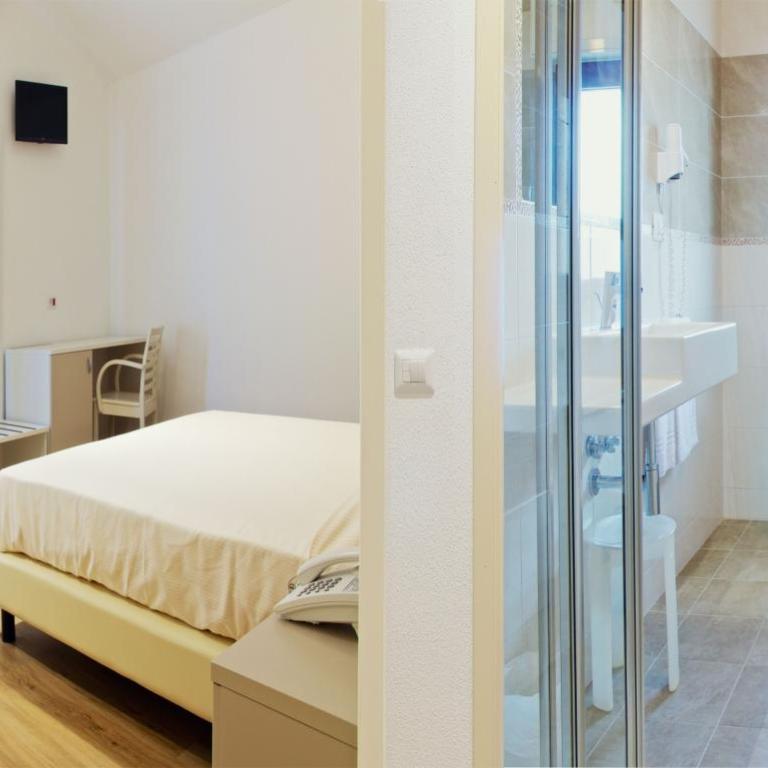 Hotel Nettuno - Camera Tripla - 1