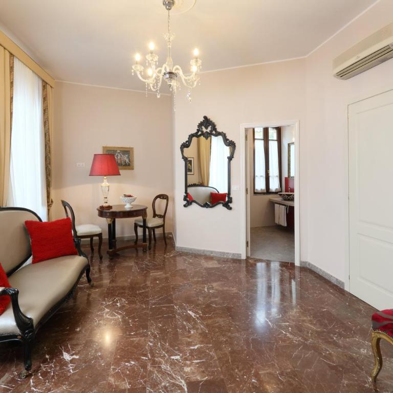 Porta Di Mezzo Luxury Suites & Rooms - Suite with Sea View - 13