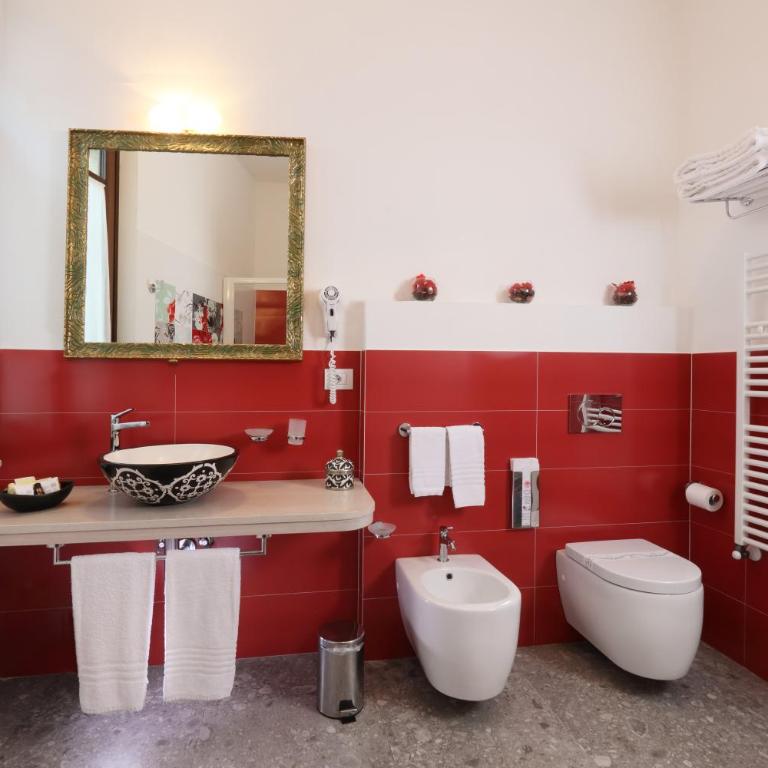 Porta Di Mezzo Luxury Suites & Rooms - Suite with Sea View - 15