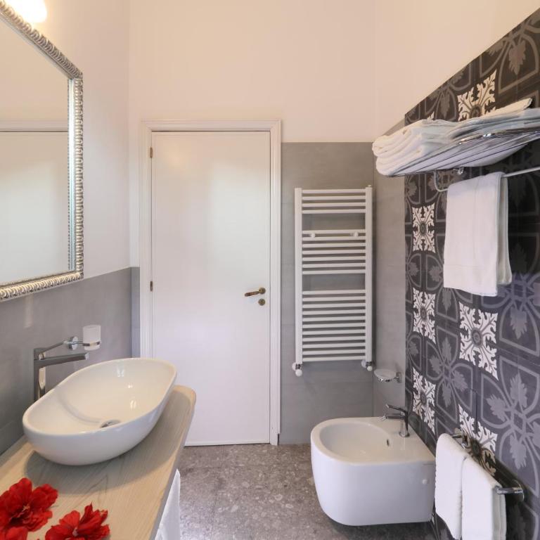Porta Di Mezzo Luxury Suites & Rooms - Double Room - 6